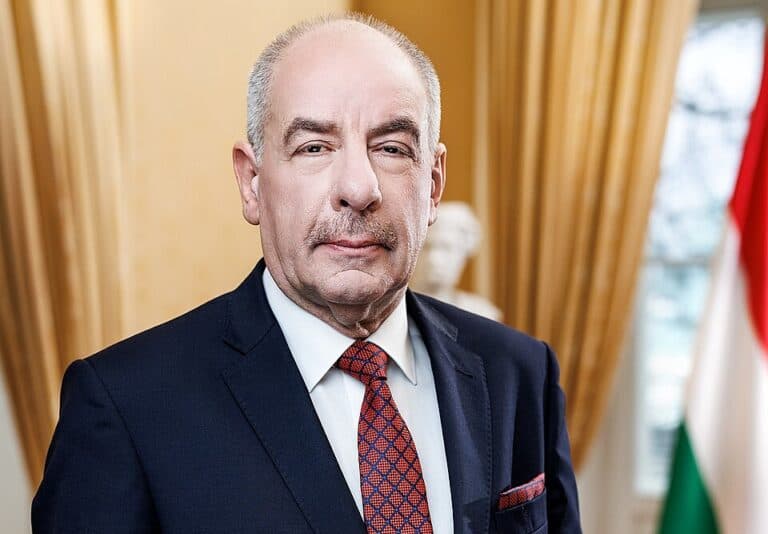 Official portrait of Hungarian President Tamás Sulyok.